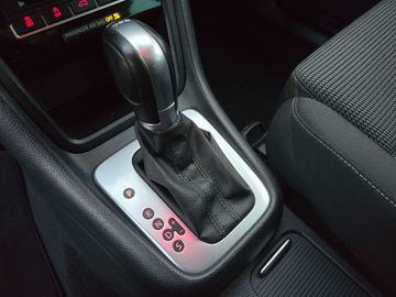 Car image 31