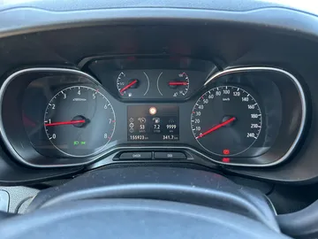 Car image 29
