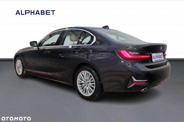 BMW 318d Luxury Line 110 kW image number 3