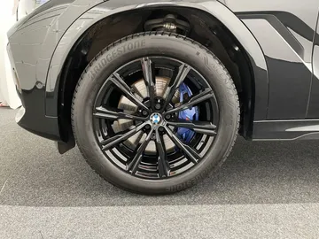 Car image 33