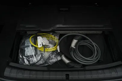 Car image 40