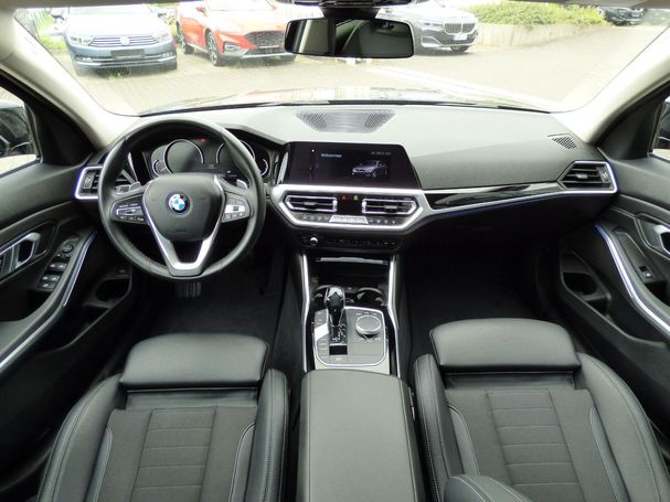 BMW 320d xDrive Sport Line 140 kW image number 13