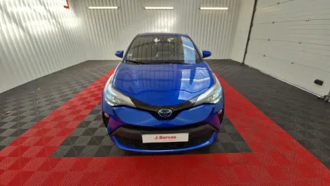 Car image 3