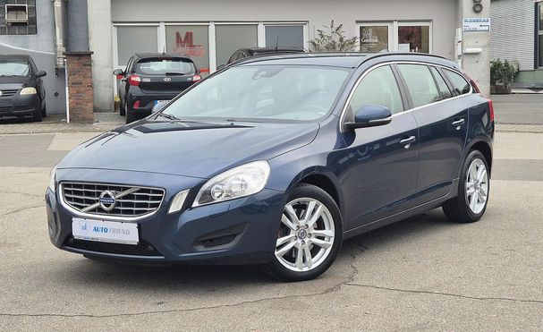 Volvo V60 D5 AWD 158 kW image number 1