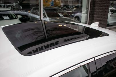 Car image 33