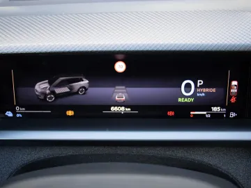 Car image 30