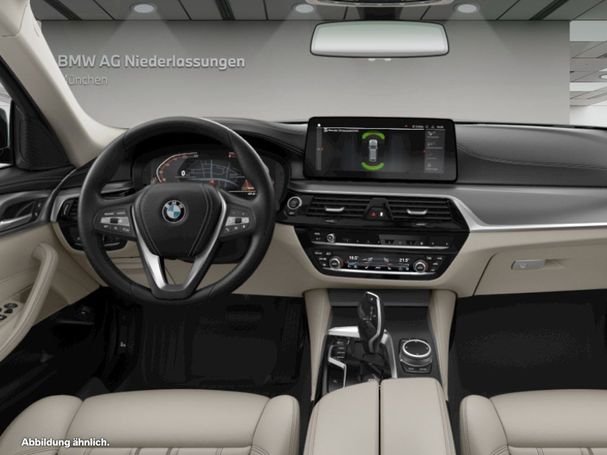 BMW 520d Touring xDrive 140 kW image number 4