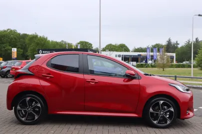 Car image 3