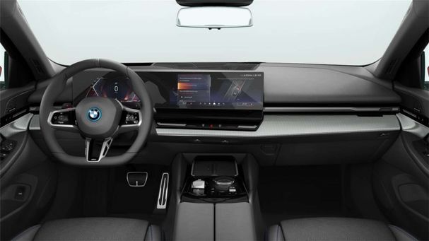 BMW 530i Touring xDrive 140 kW image number 7