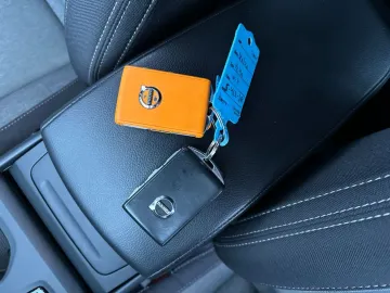 Car image 38