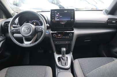 Car image 16