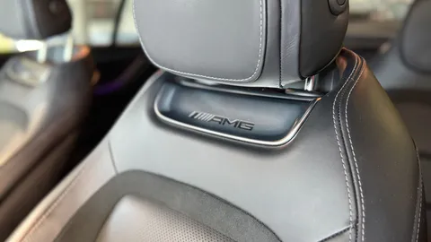 Car image 32
