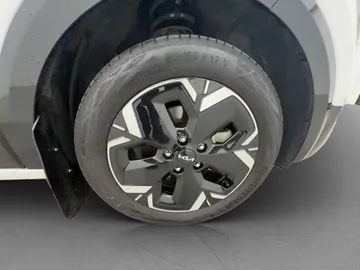 Car image 36