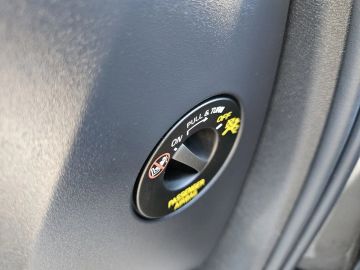 Car image 29