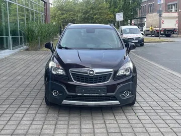 Car image 4