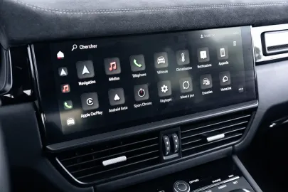 Car image 27