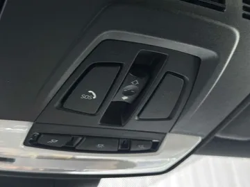Car image 38