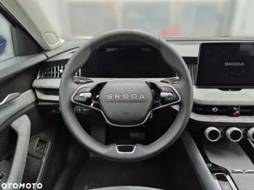 Car image 40