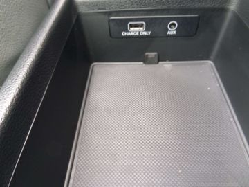 Car image 33