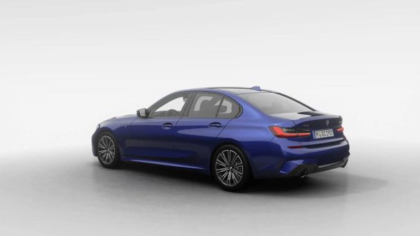 BMW 330i xDrive 190 kW image number 2