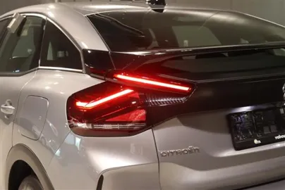Car image 22