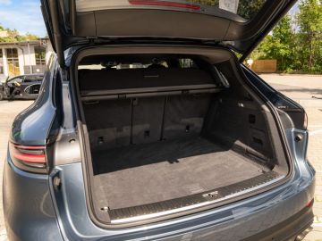 Car image 36