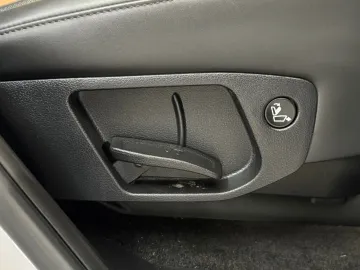 Car image 50