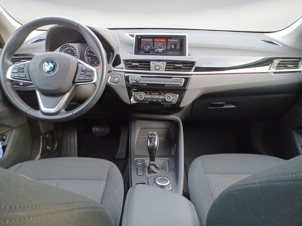 BMW X1 sDrive18i Advantage 100 kW image number 2