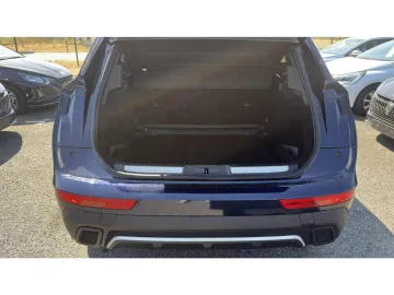 Car image 34