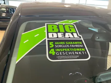 Car image 30