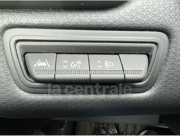 Renault Clio TCe 90 66 kW image number 16