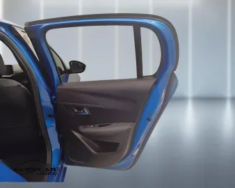 Car image 26