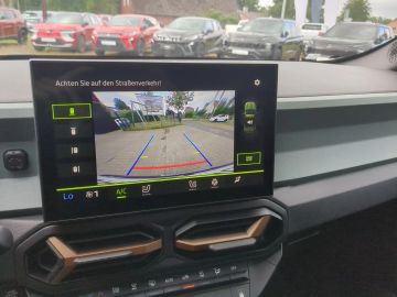 Car image 26