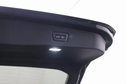 Car image 36