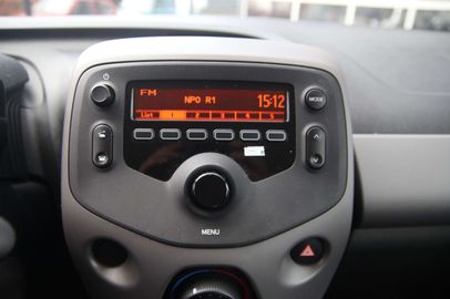 Car image 20