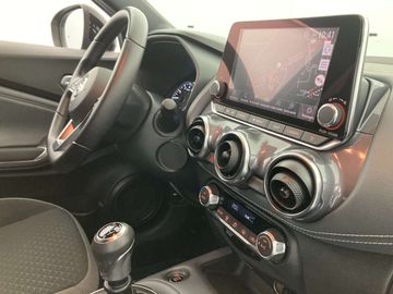 Car image 30