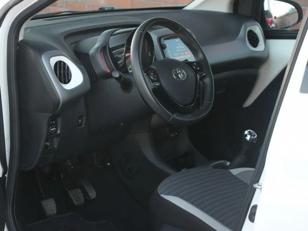 Toyota Aygo 53 kW image number 13