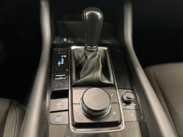 Car image 27