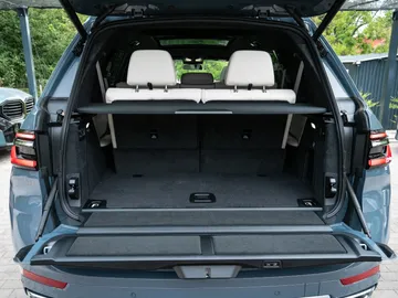 Car image 35