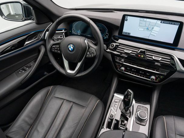 BMW 530 Touring 215 kW image number 28