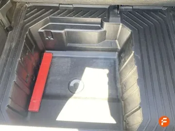 Car image 29