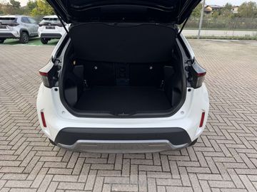 Car image 11