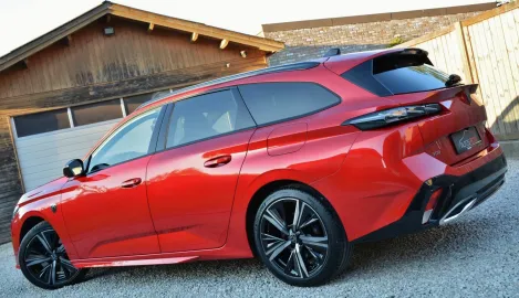 Car image 5