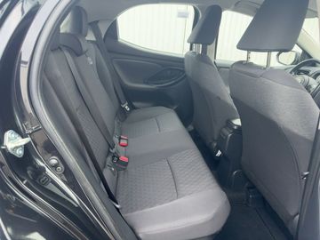 Car image 11