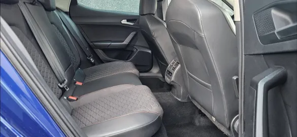 Car image 36
