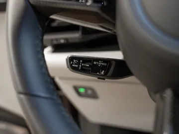 Car image 39