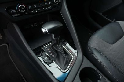 Car image 26