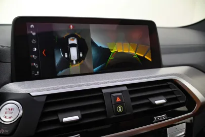 Car image 32