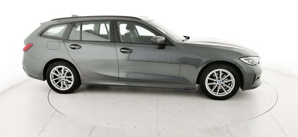 BMW 320d Touring xDrive Advantage 140 kW image number 9