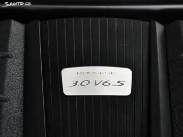 Car image 39